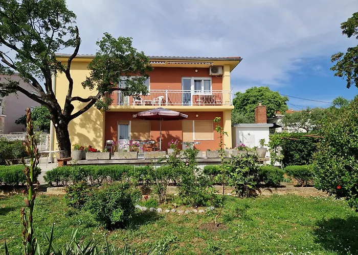 アパート App_garden_1 ノヴィ・ヴィノドロスキー